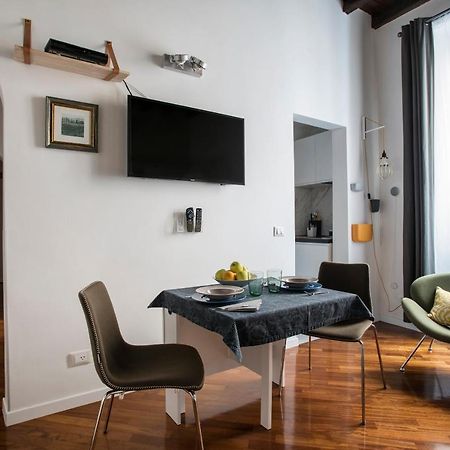 Apartment Near Trevi Fountain Rome Bagian luar foto