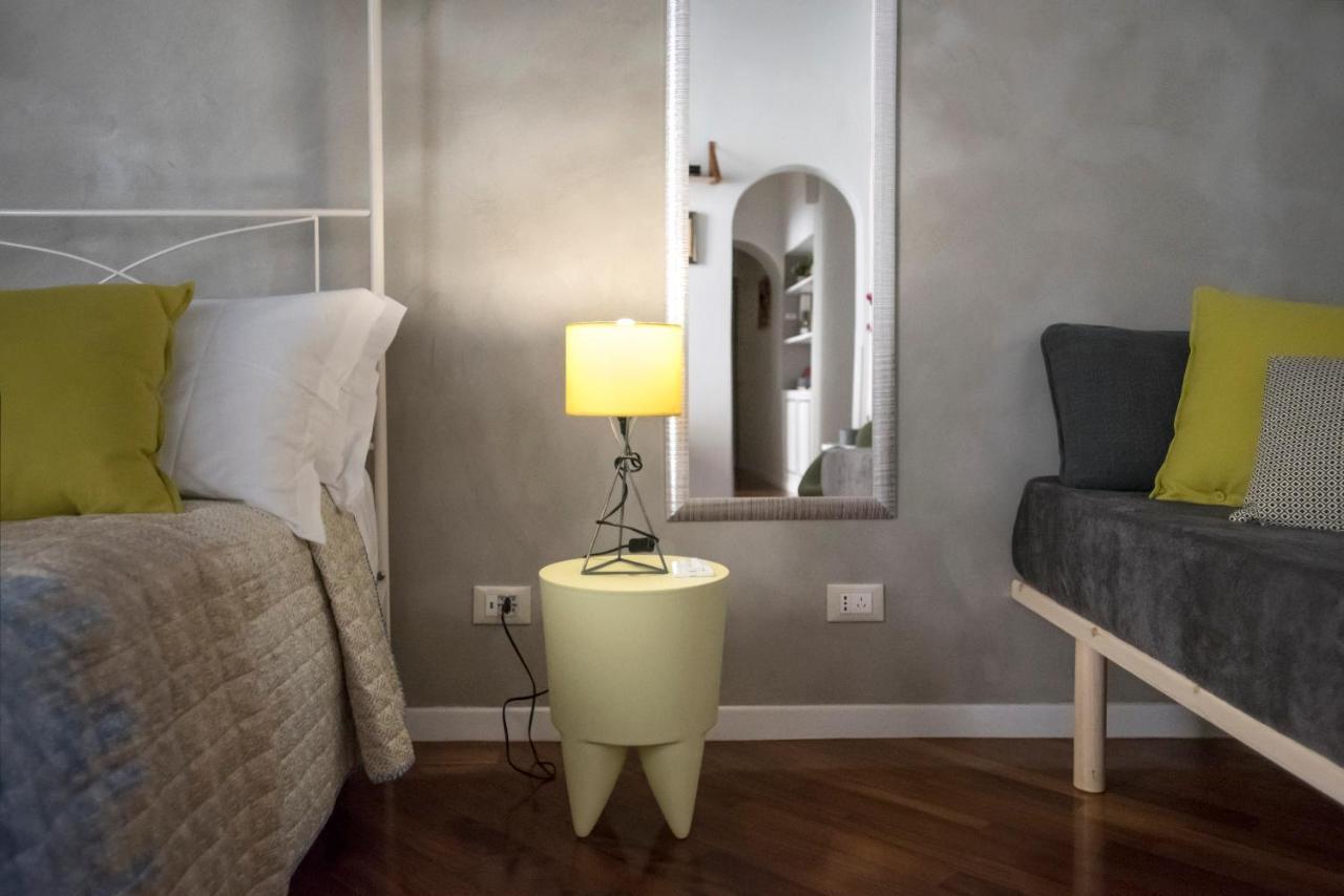 Apartment Near Trevi Fountain Rome Bagian luar foto