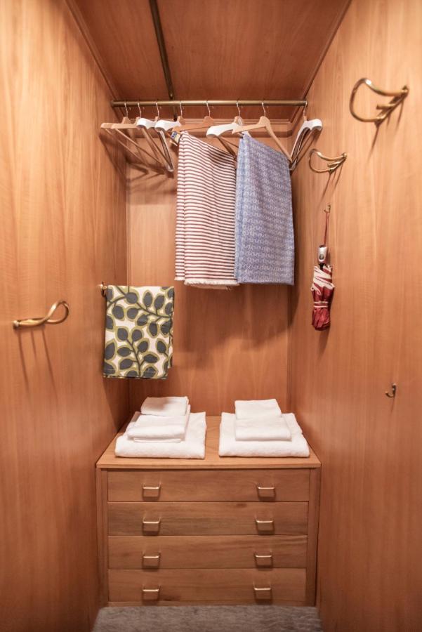 Apartment Near Trevi Fountain Rome Bagian luar foto